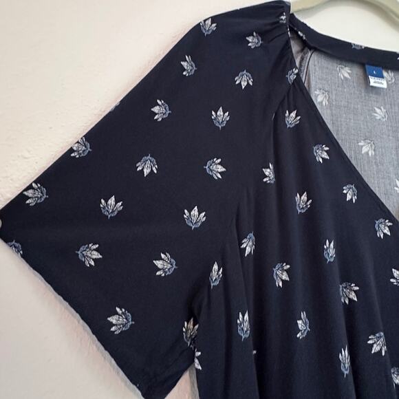 Old Navy V-Neck Mini Swing Dress, Navy Floral, Size Large - Picture 7 of 8